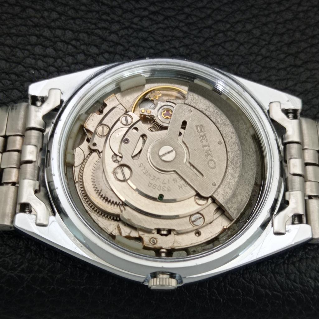 ЯПОНСКИЕ ВИНТАЖНЫЕ ОТРЕМОНТИРОВАННЫЕ МУЖСКИЕ АВТОМАТИЧЕСКИЕ ЧАСЫ SEIKO 5 С ЖЕЛТЫМ ЦИФЕРБЛАТОМ a444660-1
