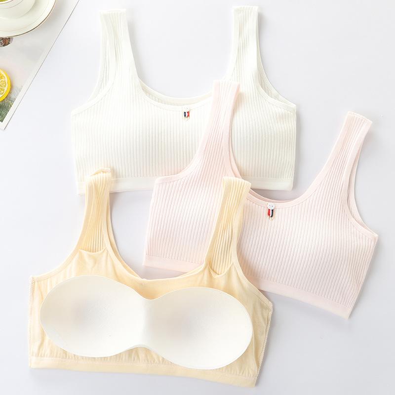 Период разработки нижнего белья для девочек с накладкой на грудь. Удобный бюстгальтер для младших школьников без стального кольца с накладкой на грудь. Тонкая секция.