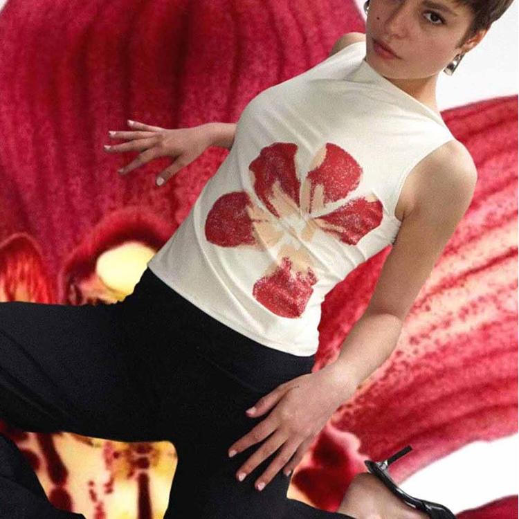 2025 Новая Мода Женские Укороченные Майки В Облежку С Цветочным Принтом Вырез Лодочкой Без Рукавов Летние Топы для Вечеринки Клуба