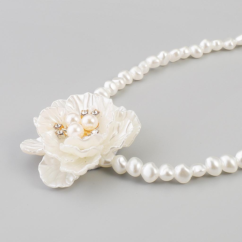 Французское ретро-романтическое трехмерное ожерелье из жемчуга камелия. Свежее и милое темпераментное легкое роскошное женское ожерелье.