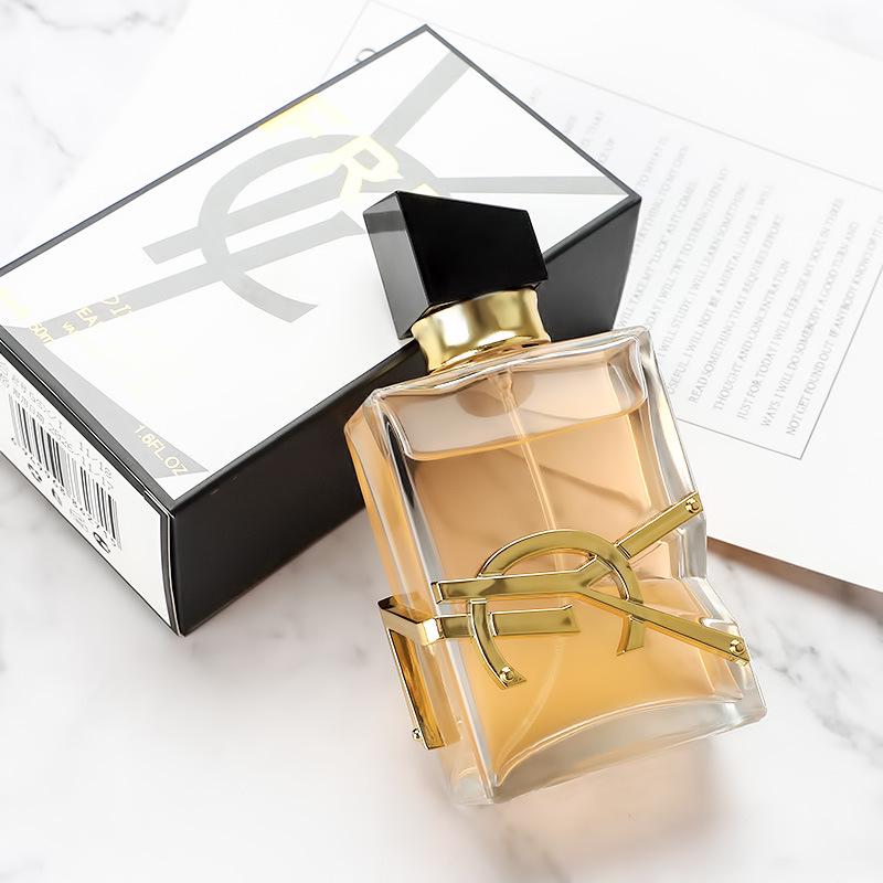 Подарочный набор женской парфюмерии Flower Story из трех предметов: Freedom Water, Black Opium, Inverted Paris