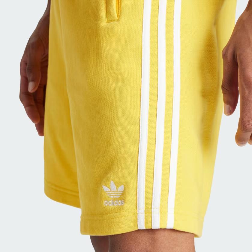 adidas Originals Adicolor Повседневные шорты Мужские Желтые IS0616