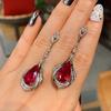 Модные серьги из серебра S925 с изумрудом и красным корундом, пересекающие границу