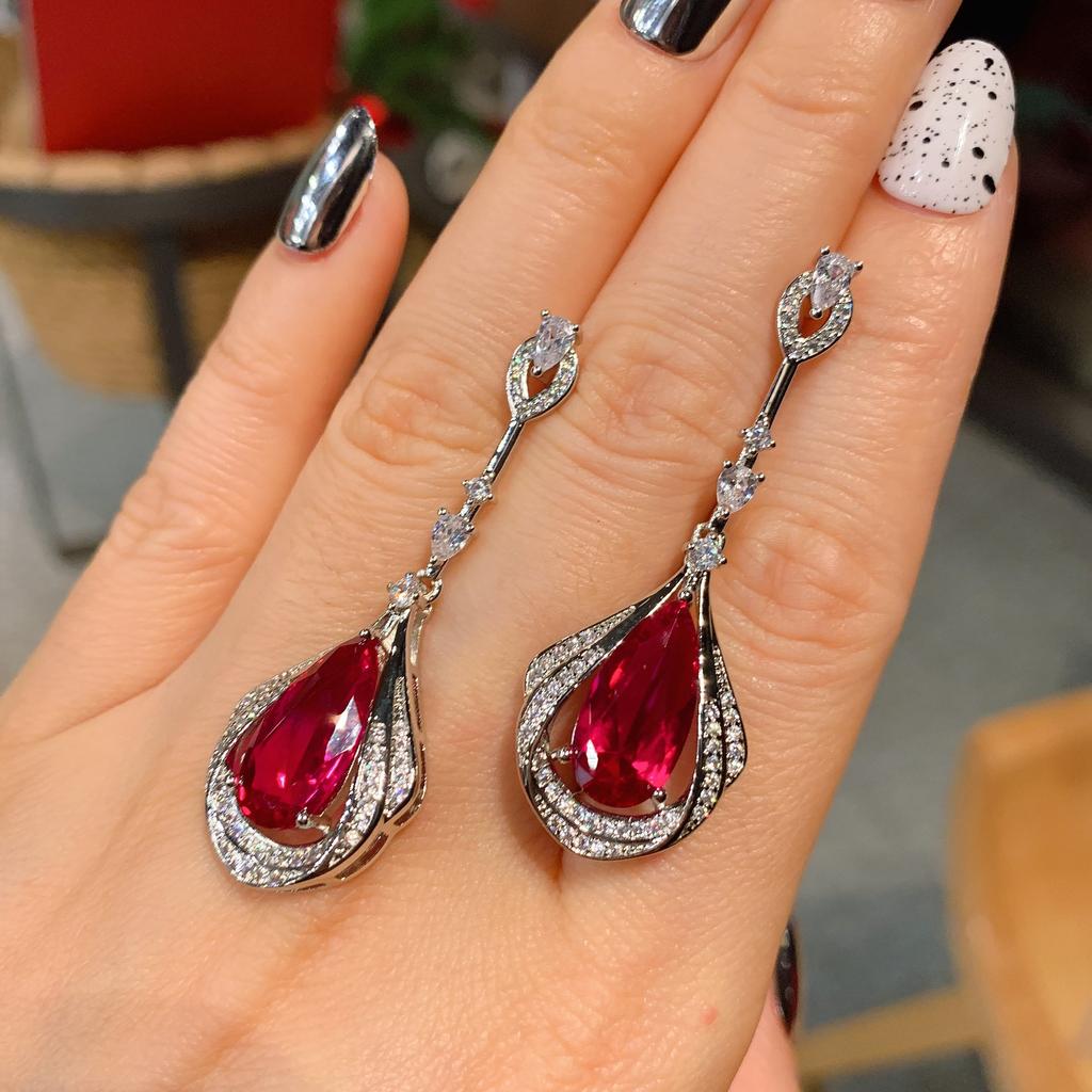 Модные серьги из серебра S925 с изумрудом и красным корундом, пересекающие границу