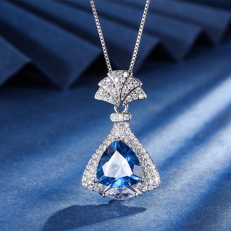 Ювелирные изделия Медное основание Позолоченная Имитация Красный Корунд Синяя Шпинель Юбка Темперамент Подвеска 12 * 12