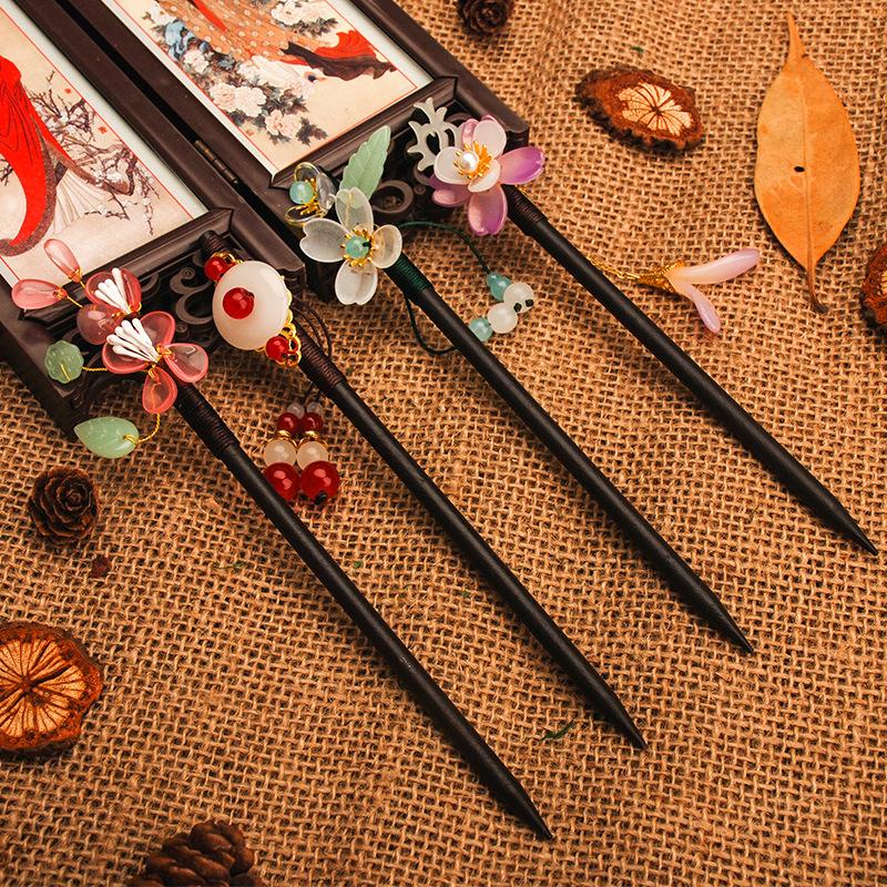 1PC Women's Hair Jewelry Wooden Hairpins Hair Stick Tassel Pendant Headdress Headwear Hair Clips