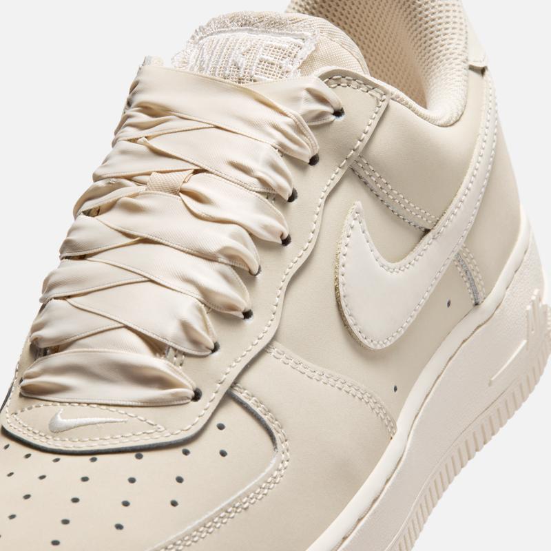 Nike Женские спортивные кроссовки Air Force 1 Retro Premium - IR0871