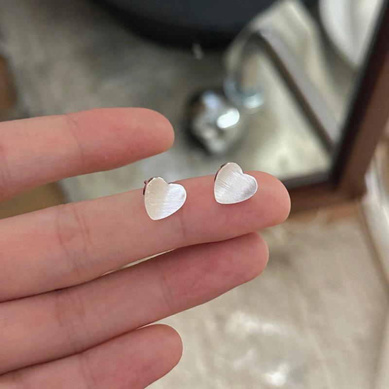 Love Brushed Stud Earrings Female Simple Ins Cold Wind Heart Earrings Autumn and Winter