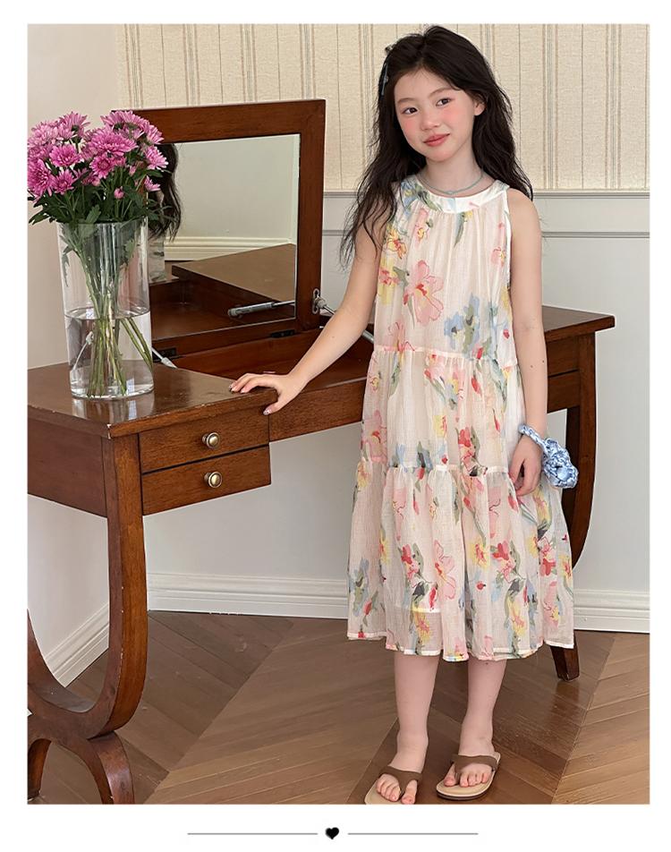 Summer style girls' neck hanging floral skirt, children's sleeveless printed cake skirt, big children's sweet style vacation dress