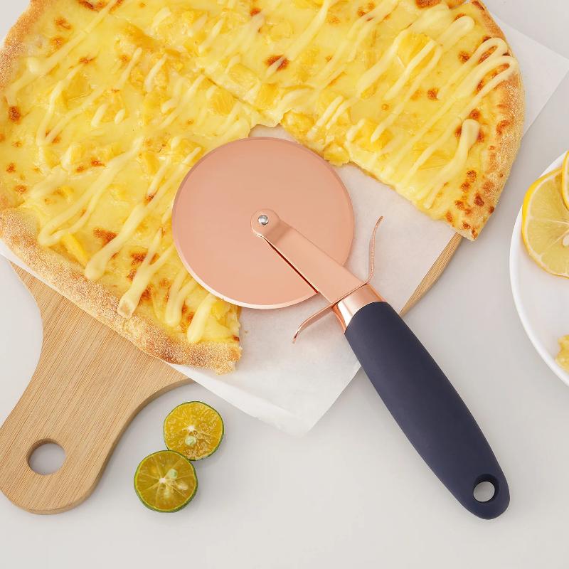Бытовая кухонная ручная из нержавеющей стали форма для нарезки блинов, ролик для пиццы, инструмент для выпечки, медное покрытие, форма для нарезки блинов, розовое золото