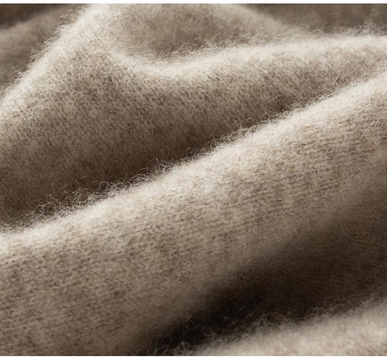 Men's Cashmere Roll Neck Sweater: Business Casual, Solid Color, Long Sleeve Knitwear for Autumn and Winter.