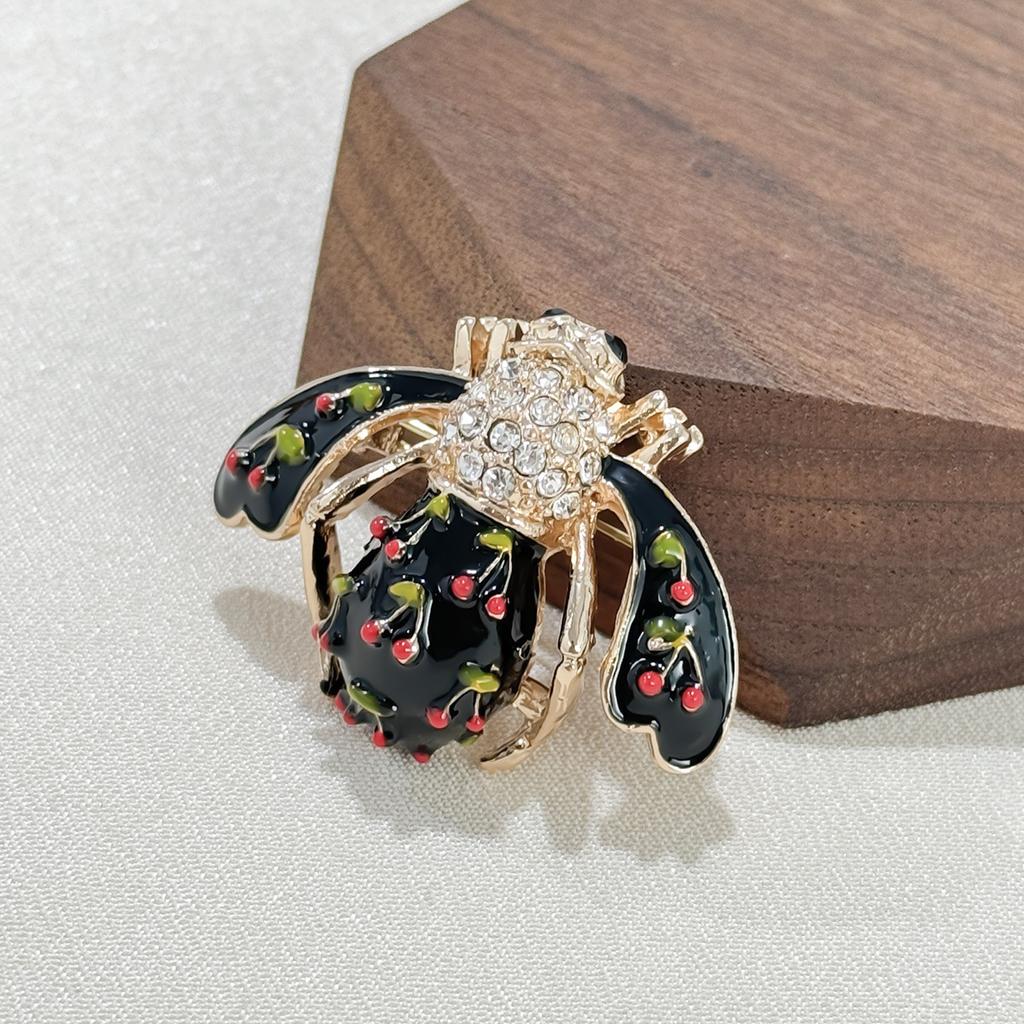 Анти-свет капает масло маленькая брошь воротник булавка горный хрусталь живопись глазурь любовь графика маленькая пчела, маленький темперамент