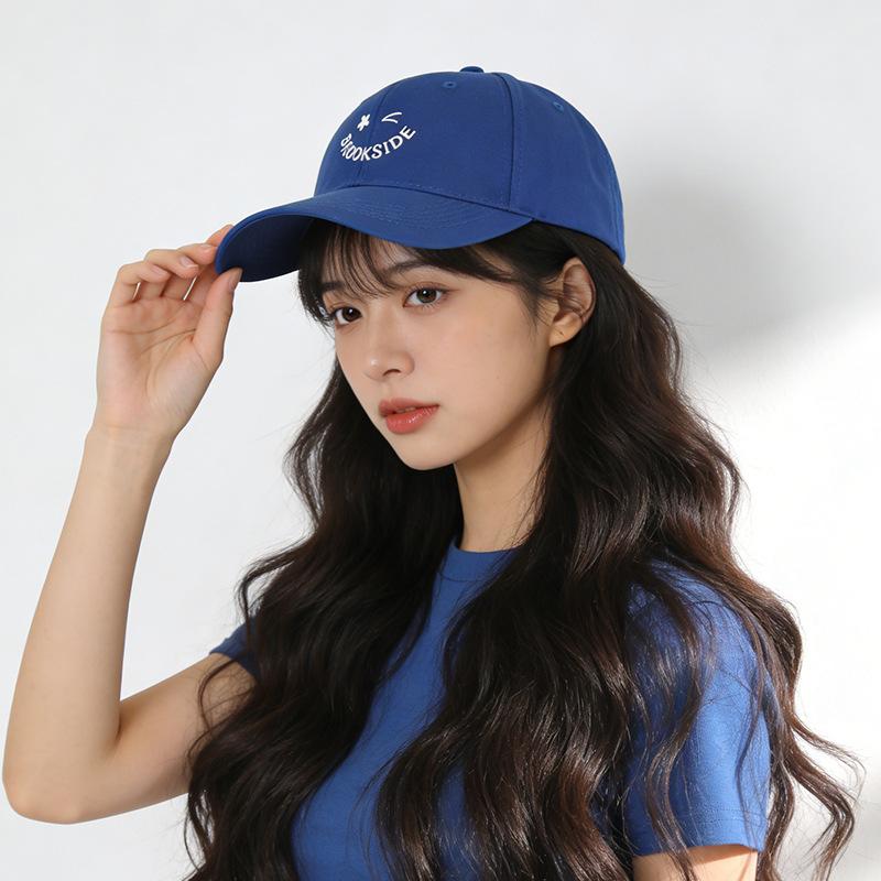 Baseball cap versatile street couple showing face small visor hole retro cap man