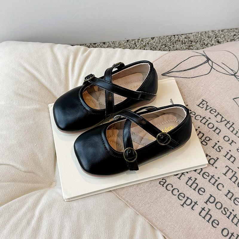 Детская обувь Элегантные праздничные платья для девочек Кожаная обувь на мягкой подошве Модная универсальная Нескользящая повседневная обувь Zapatos Para Niños