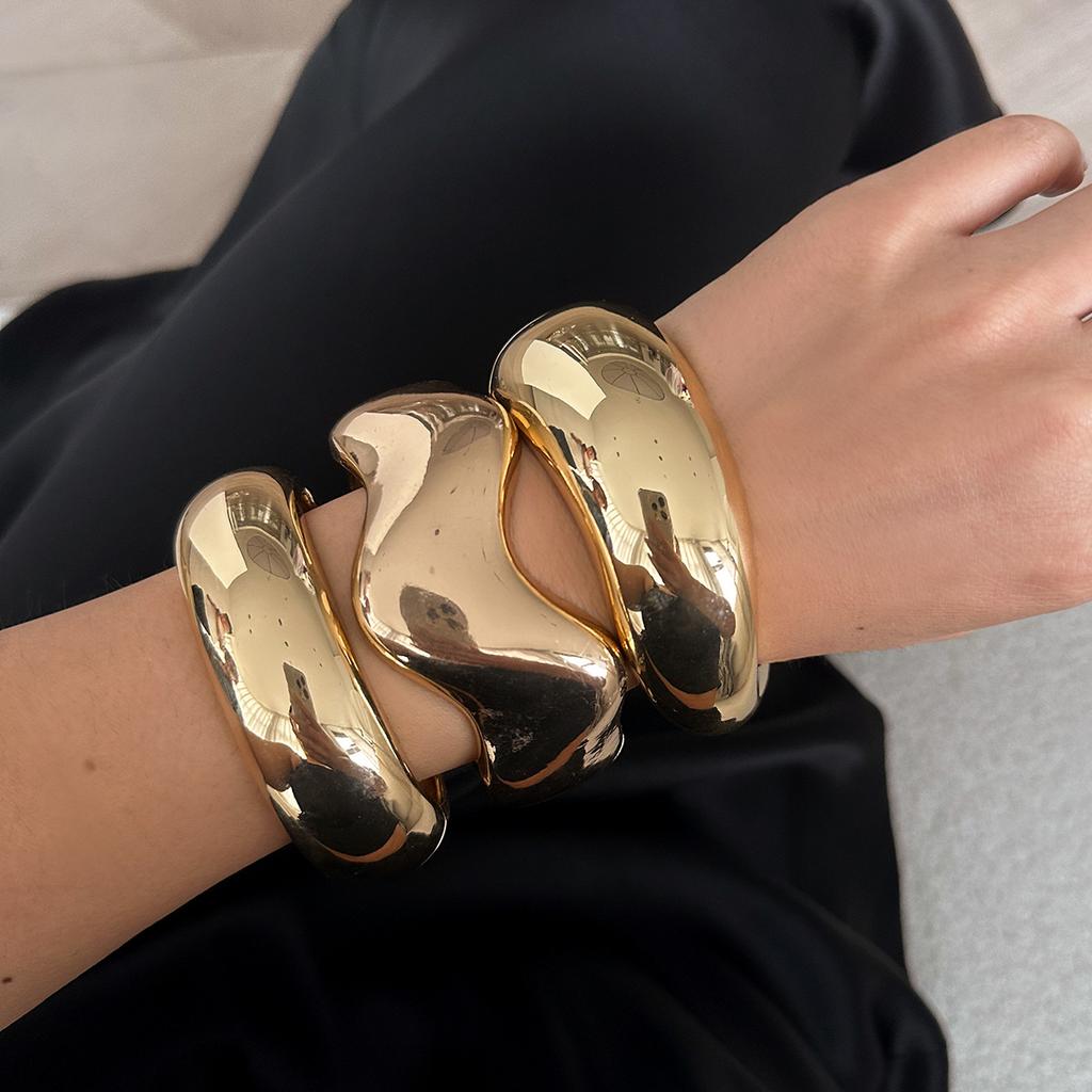 Exaggerated INS Heavy Craft Design Sense Metal Glossy Bracelet Geometric Personality Wide Bracelet