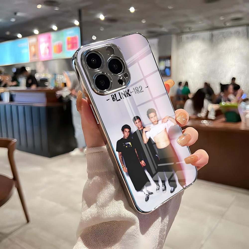 Чехол для телефона группы BLINK-182 Для iPhone 17 Pro Max 15 Pro 16 14 Plus 12 13 Mini 11 Pro Ударопрочный Гальванизированный Стеклянный Чехол