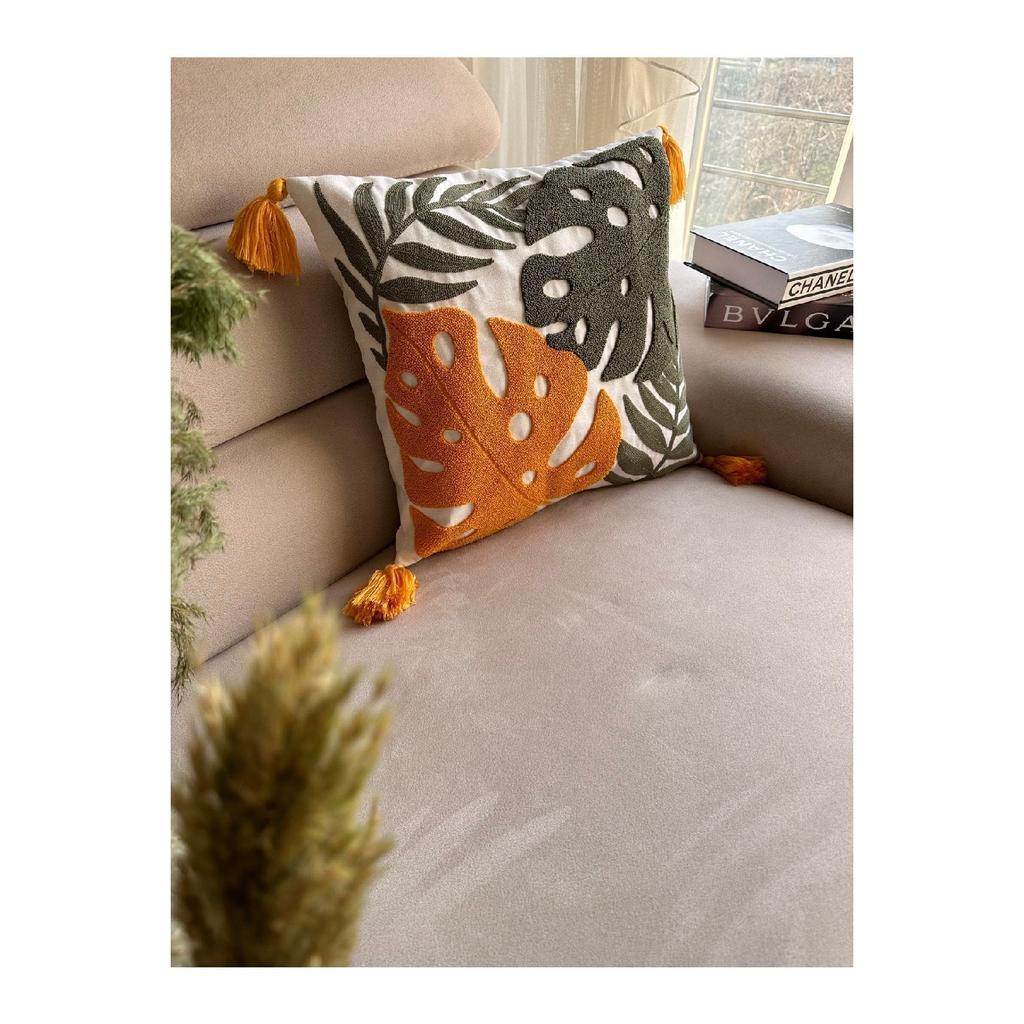 Чехол на подушку Bugi Home Collection с вышивкой Punch