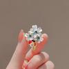 Cute Flower Bee Brooch Female Premium Sense High-end Niche Versatile Light Luxury High-end Brooch Pin with Accessories