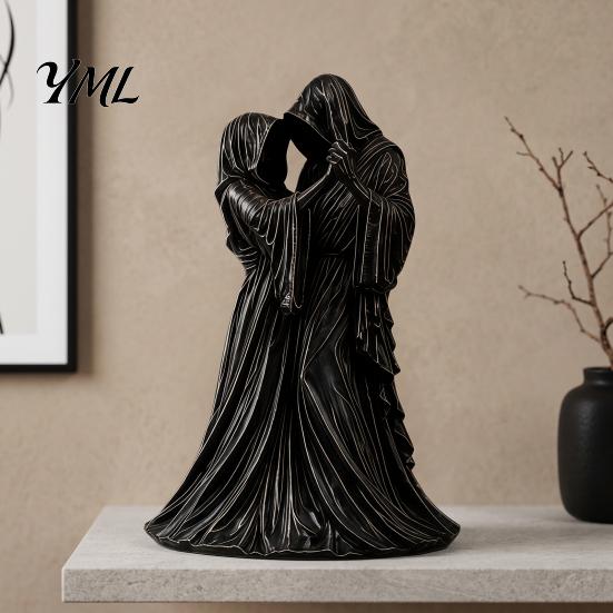 Dark Narrative Sculpture Gothic Faceless Lovers Figurine, Ghost Couple Sculpture, Mysterious Aesthetic Desk Ornament Desktop for Shelf Mantel