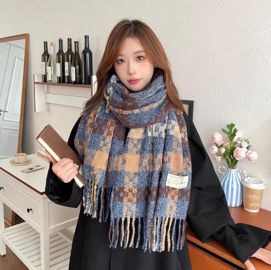 Plaid scarf female Korean atmosphere warm new dry powder autumn and winter Korean version soft fringed shawl