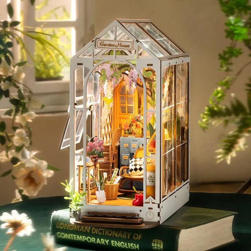 ROBOTIME Rolife 3D puzzle Holiday Garden House DIY Book Nook Kit TGB06