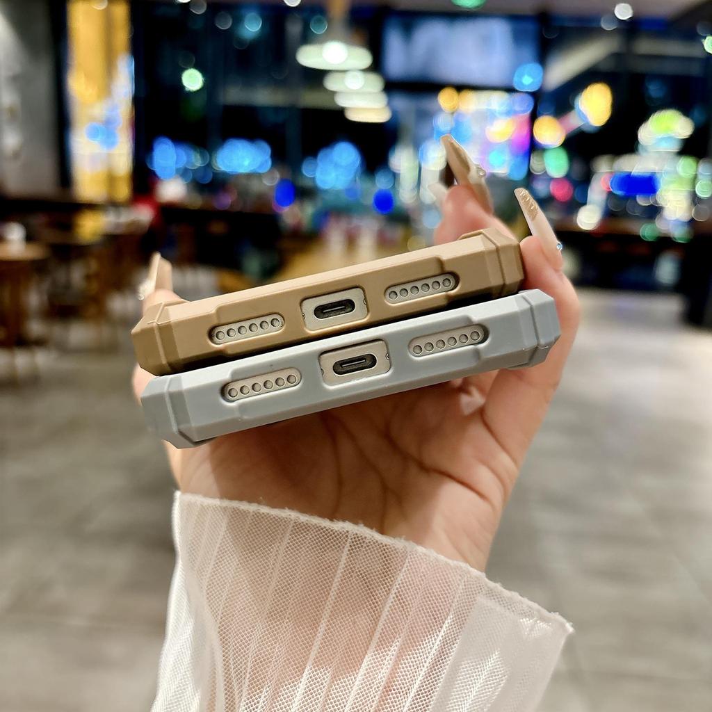 Магнитный чехол-подставка для iPhone 17 Air: Четырехугольная защита, Защита от падений, Совместим с iPhone 16 Pro Max