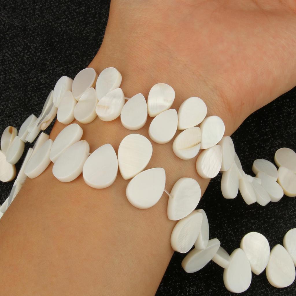 Натуральные пресноводные белые бусины из ракушек Бабочка Цветы Сердце Звезда Плоские круглые бусины из ракушек для изготовления ювелирных изделий DIY Браслеты из бисера для женщин