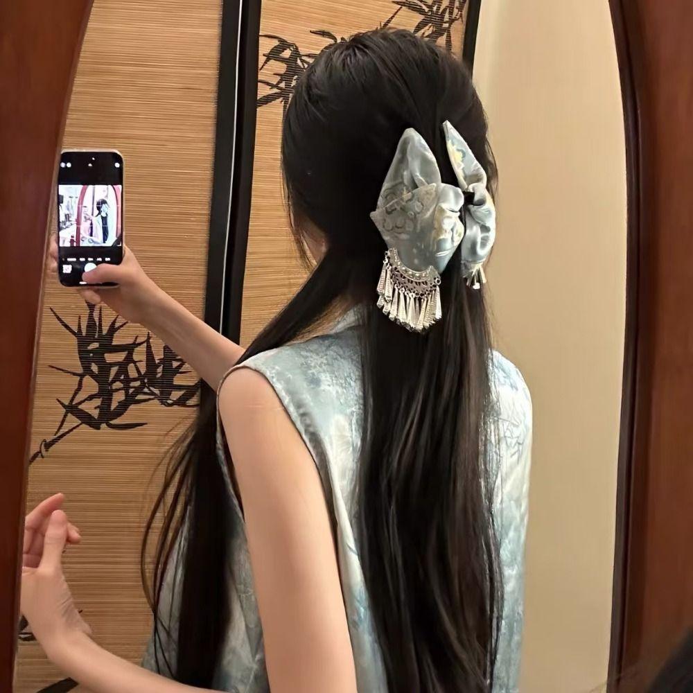 Princess Style New Chinese-style Hairpins Imitation Silver Bell Hairgrip Tassel Hair Clip Women