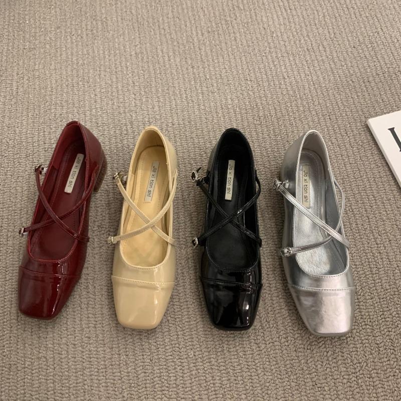 Fashion 2024 New Spring Belt Buckle Shoes for Women Chunky Heel Silver Mary Jane Pumps Square Toed Single Women's Shoes