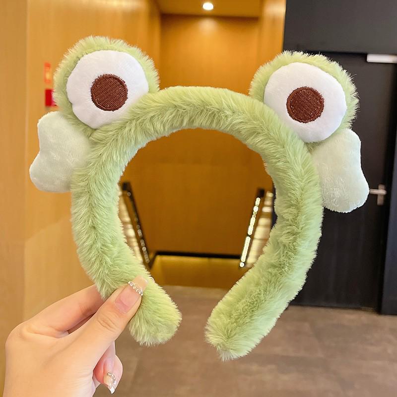 Мягкая повязка на голову в виде медведя из мультфильма: Идеально подходит для ухода за кожей в осенне-зимний период, для разнообразных выходов в свет и создания непринужденного стиля.