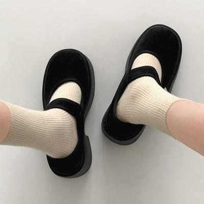 Черные ретро туфли на толстом каблуке и платформе из маленькой кожи женские 2025 новые весенне-осенние туфли Мэри Джейн на одинарном ремешке, увеличивающие рост, во французском стиле