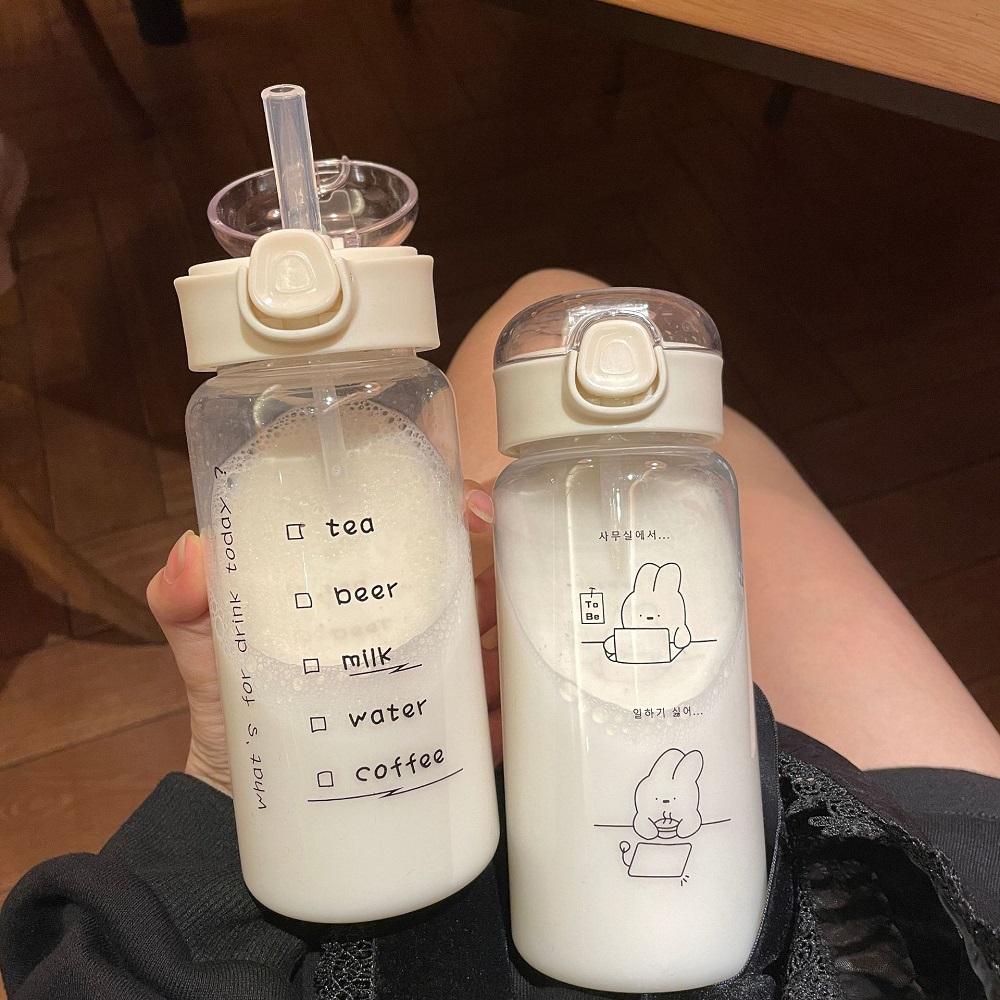 1 шт. Прозрачный простой спортивный стакан для воды Пластиковый стакан с откидной крышкой и соломинкой Портативный ударопрочный стакан Креативная бутылка для воды спортивный гидр