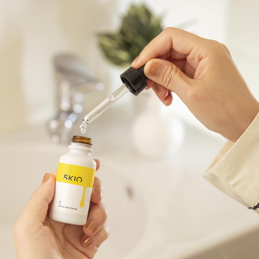 Rohto Pharmaceutical SKIO VC White Peel Serum Stain Pore Care Отбеливающая сыворотка Сыворотка с витамином C White VC Увлажняющий Увлажняющий Сухая кожа Чувствительная