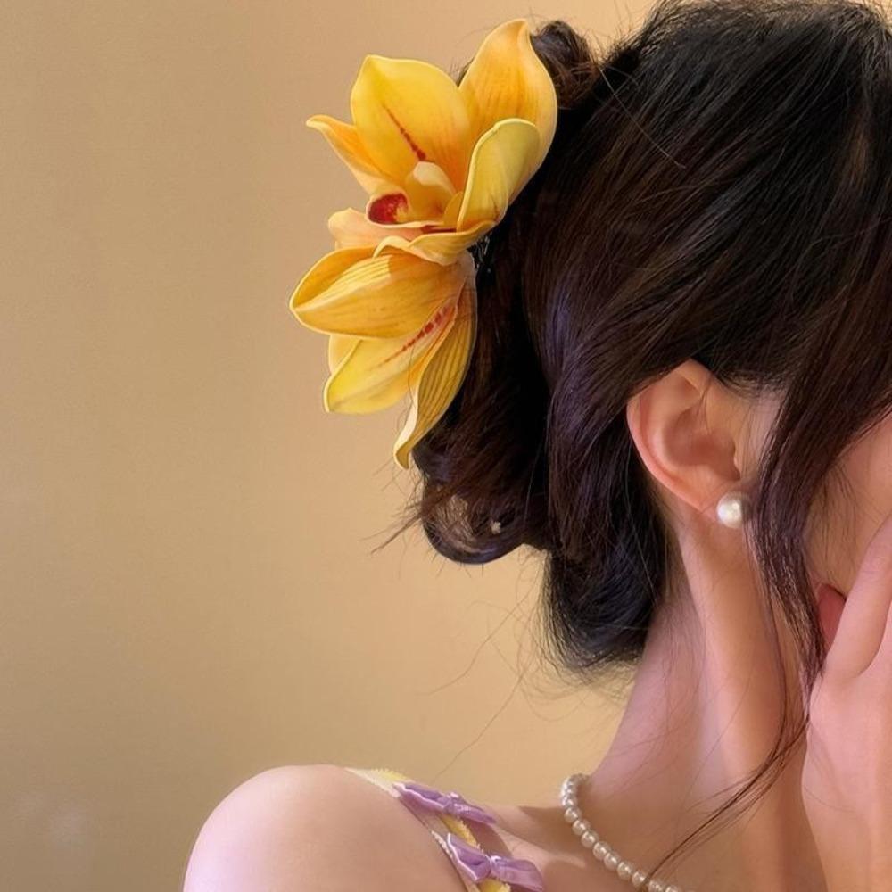 Sweet Yulan Flower Hair Claw Elegant Women Hair Accessories White Magnolia Shark Clip Vacation
