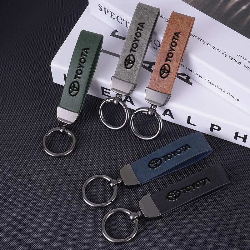 Leather Metal Car Keychain Keyring Key Holder For Toyota C-HR Prius RAV 4 Camry Corolla Land Cruiser 200 Styling Accessories