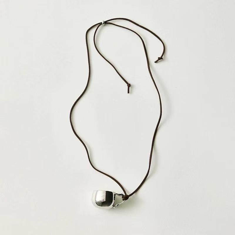 Ретро кулон-чашка на ожерелье: Универсальный, уникальный дизайн для женщин