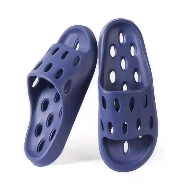 Летние дырявые тапочки для ванной комнаты, для купания, удобные, для мужчин и женщин, для пар, для дома, в помещении, нескользящие сандалии из ЭВА, тапочки, пляжные тапочки