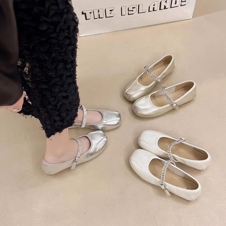 Summer Small Single Shoes 2025 New Women's Flat Bottom with Skirt Mary Jane Shoes Soft Sole French Beanie Shoes