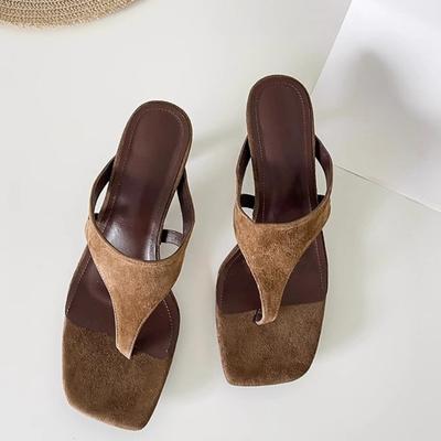 Модные женские тапочки 2025 Новые летние шлепанцы Женские босоножки на каблуке Уличные пляжные шлепки Женские тапочки Богемные Zapatos De Mujer