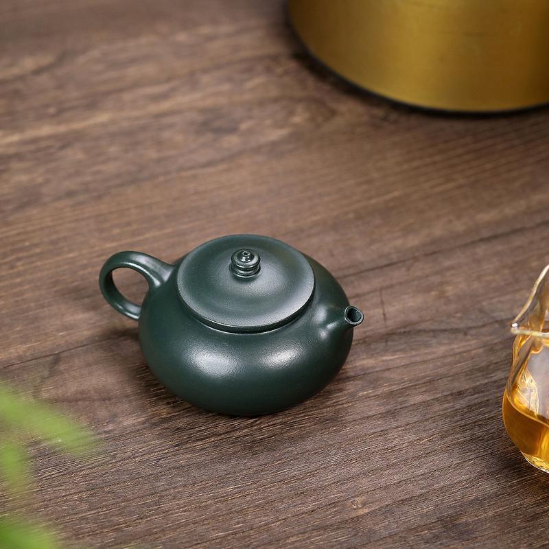 Chinese Teapot Yixing Zisha Clay Teapot 180ml Artisan-Crafted Green