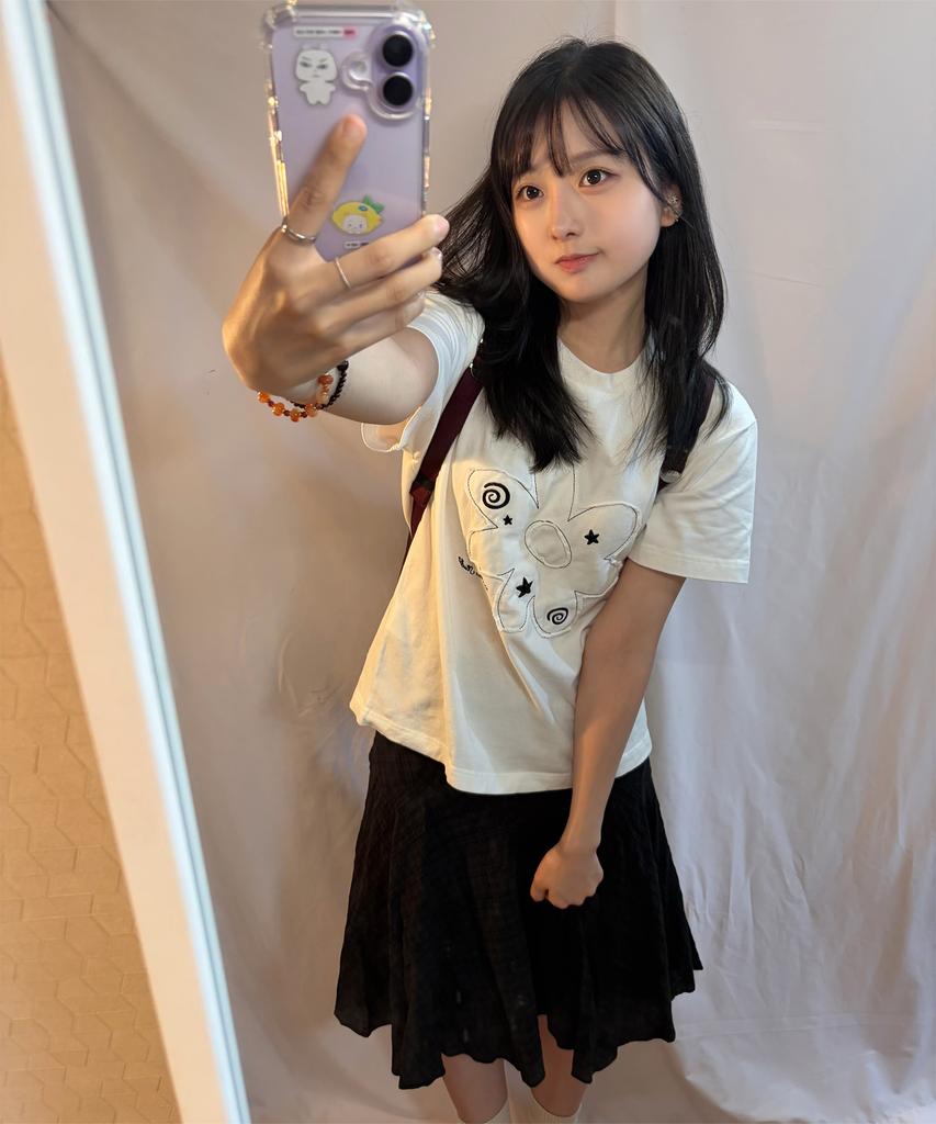 AWESOME STUDIO Flower Patchwork Short Sleeve T-Shirt Ivory