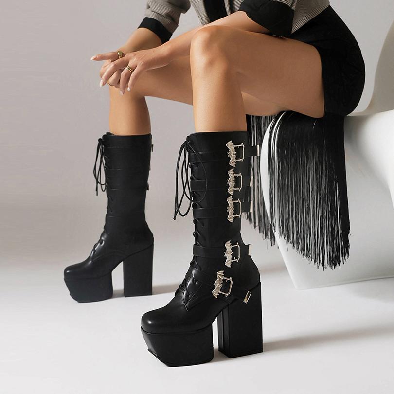 Женские мотоциклетные ботинки больших размеров в панк-стиле с металлическими пряжками-летучими мышами в пять рядов, квадратным носком, на платформе, на шнуровке, с молнией сзади, высотой до колена