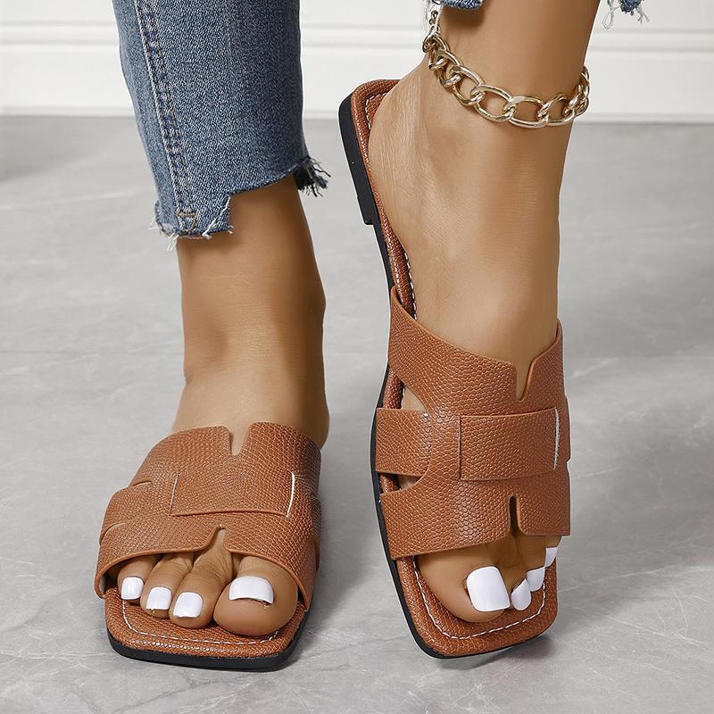 Summer Slippers Women Flat Luxury Outdoor Beach Flip Flops Female Sandals Trend Design Slides Shoes for Woman