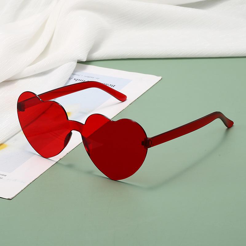 Преувеличенные солнцезащитные очки-моноблок в форме персикового сердца – конфетный цвет для вечеринок и выступлений