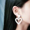 1 пара полых висячих сережек в форме сердца для женщин и девочек, модные акриловые серьги карамельного цвета, легкие серьги-капли с двойным сердцем на день Святого Валентина