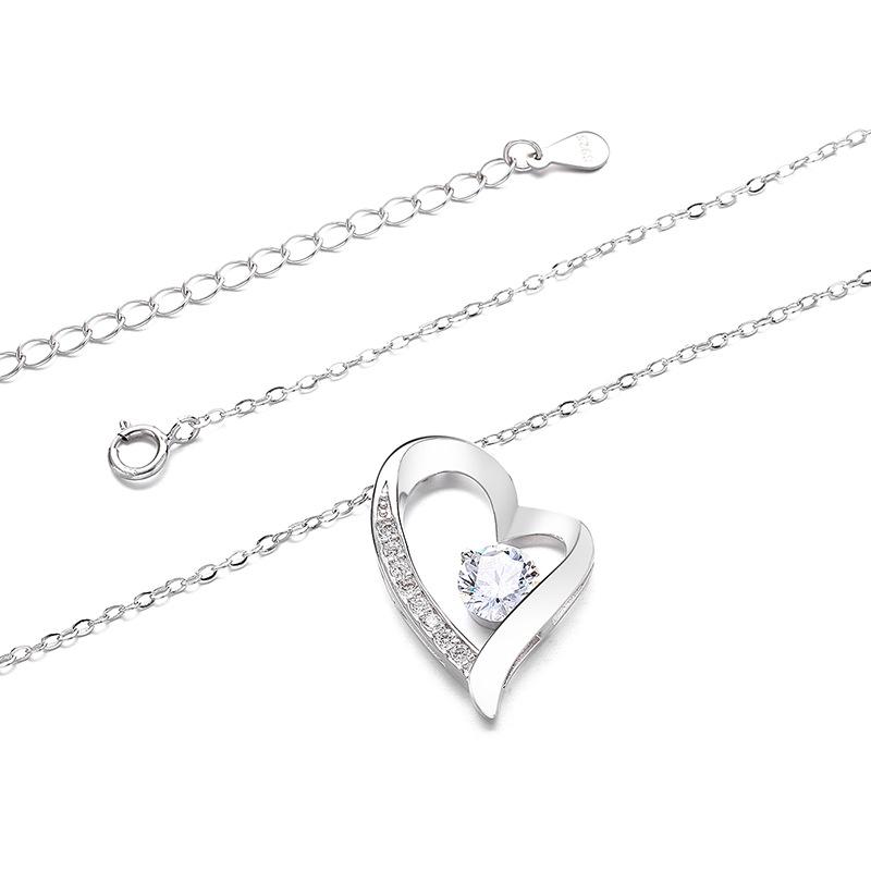 S925 Silver Heart Zircon Necklace, Classic Heart-Shaped Pendant, Sterling Silver Clavicle Chain