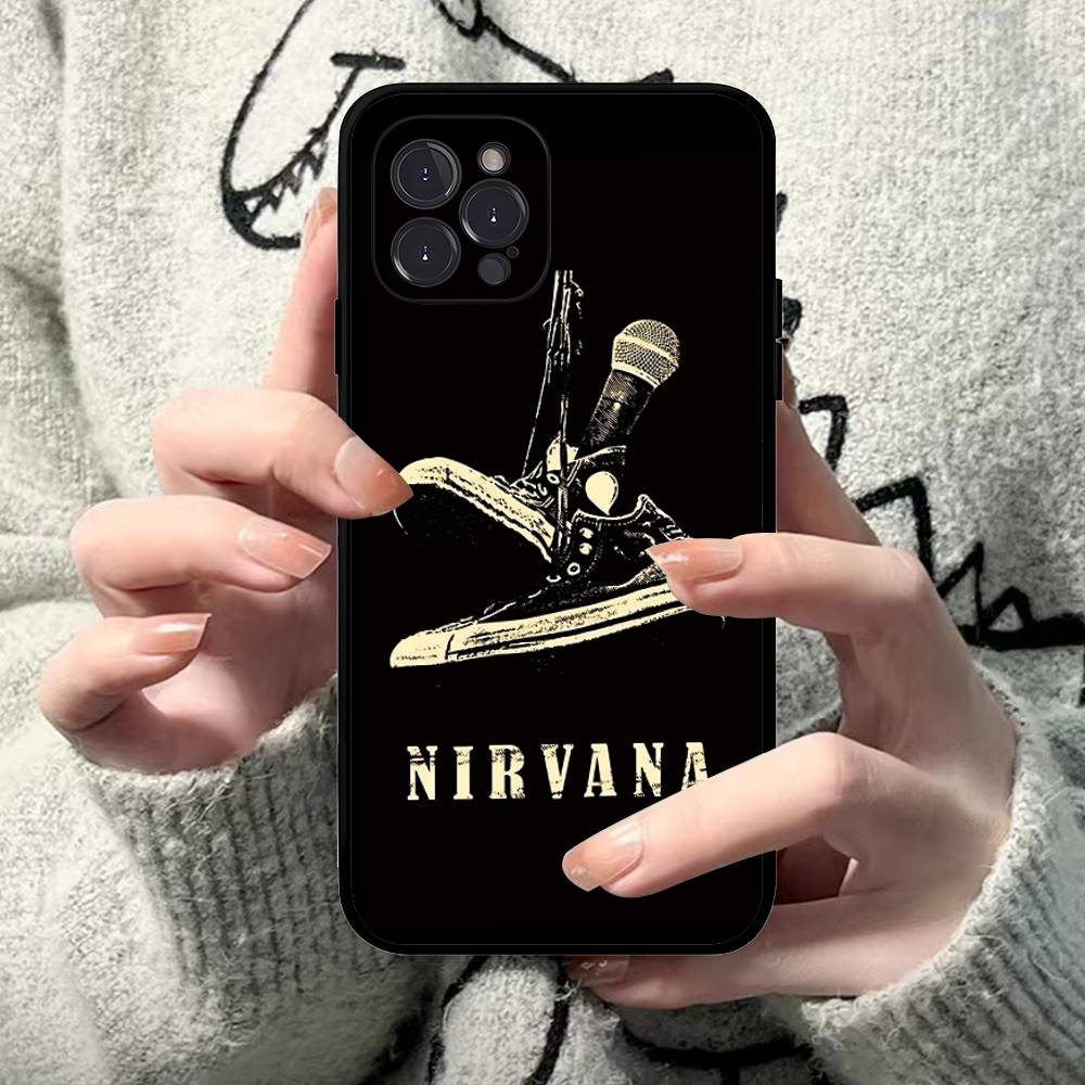 N-Nirvanaes Rock Band Phone Case For IPhone 17 16 15 Plus X 14 11 12 13 Mini Pro Max Mobile Case