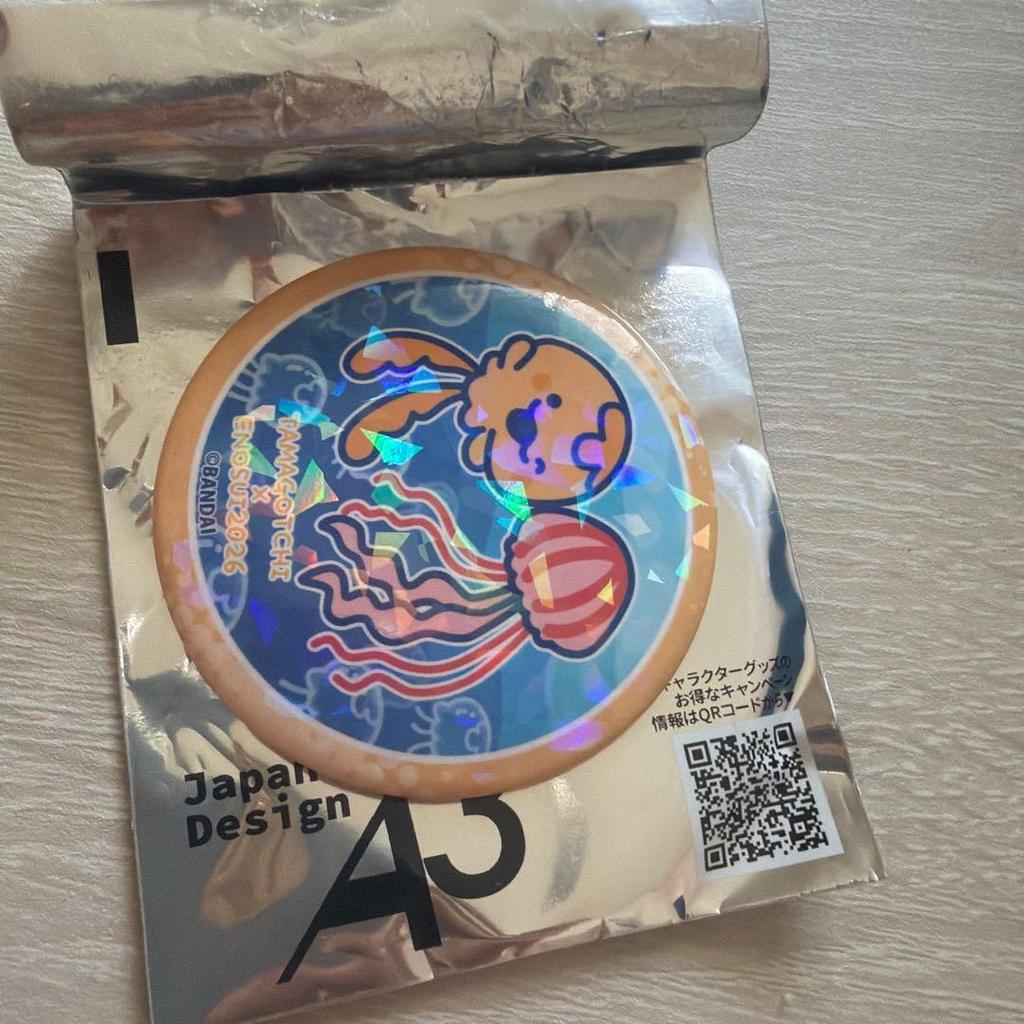 Used Tamagotchi x Shin-Enoshima Aquarium Hologram Can Badge