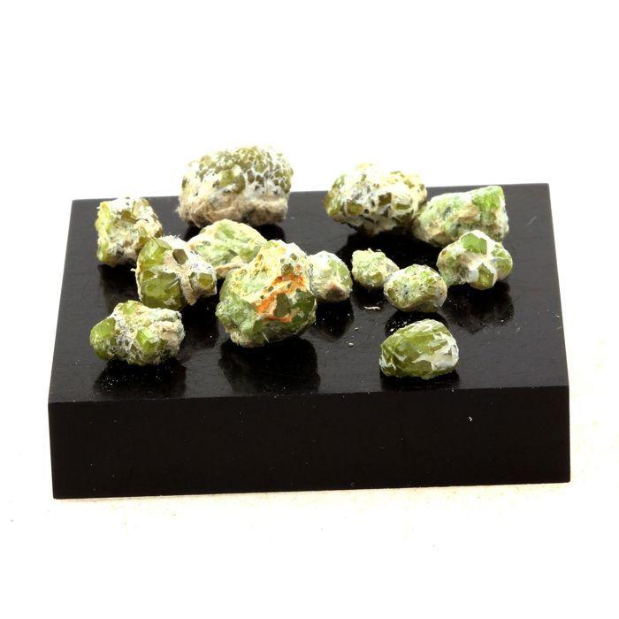 Pierres et Minéraux. Lot de Grenat démantoïde. 46.5 ct. Malenco Valley, Lombardy, Italie.