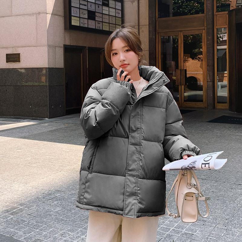 New Cotton-padded Jacket Women's Short Loose Detachable Hat Winter Plus Size Bread Coat Coat.